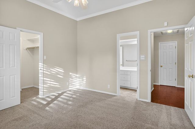 5720 Hillcrest Place, Midland, TX 79707