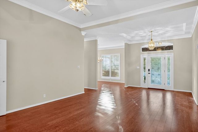 5720 Hillcrest Place, Midland, TX 79707