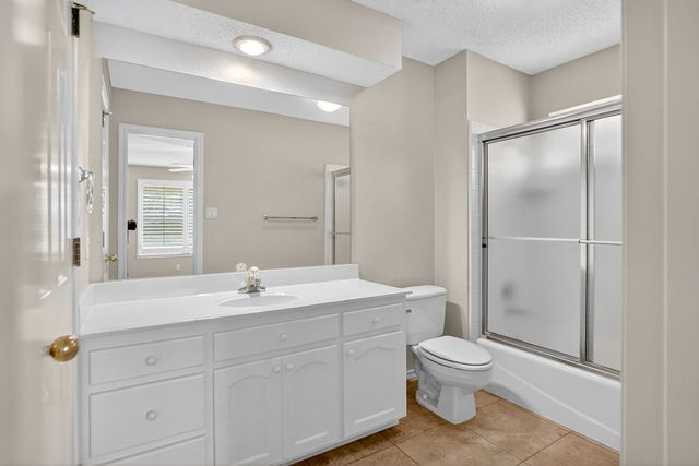 5720 Hillcrest Place, Midland, TX 79707