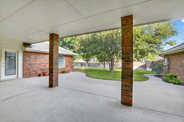 5720 Hillcrest Place, Midland, TX 79707