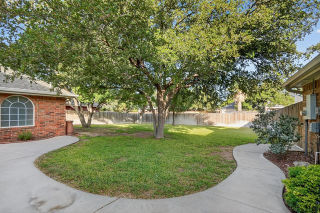 5720 Hillcrest Place, Midland, TX 79707