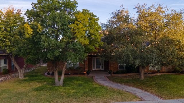 5720 Hillcrest Place, Midland, TX 79707