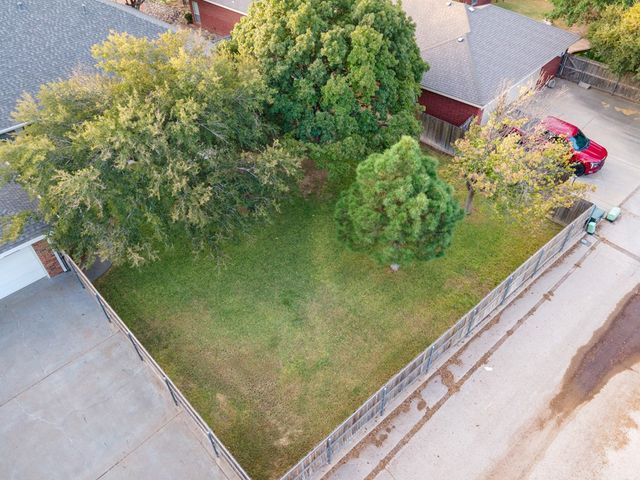 5720 Hillcrest Place, Midland, TX 79707