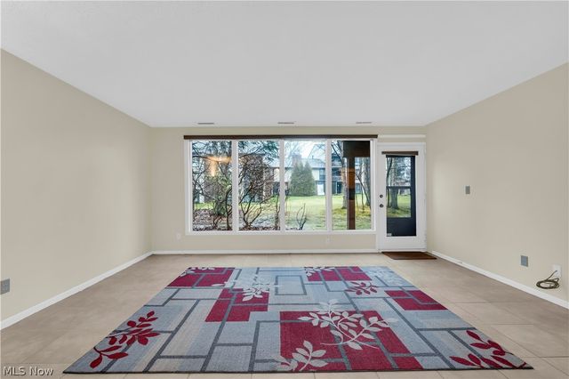 985 Canyon View Road 108-D, Northfield, OH 44067