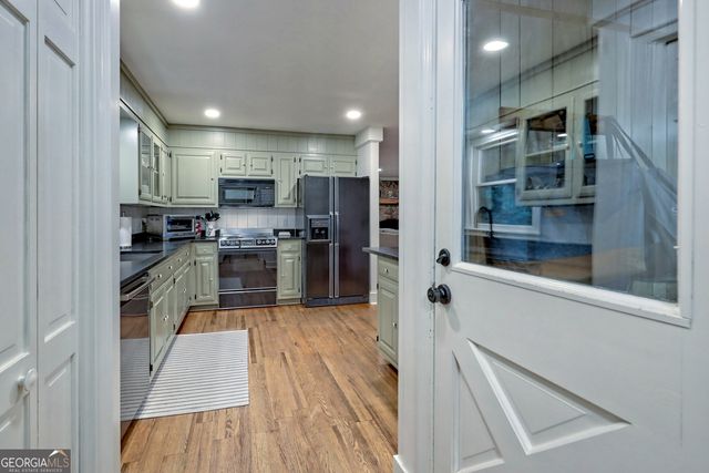 520 Grizzly Ridge Road, Lakemont, GA 30552