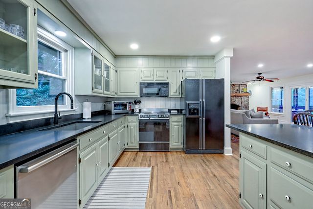 520 Grizzly Ridge Road, Lakemont, GA 30552