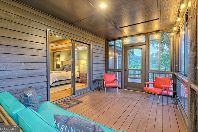 520 Grizzly Ridge Road, Lakemont, GA 30552