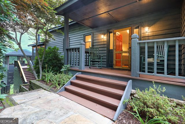 520 Grizzly Ridge Road, Lakemont, GA 30552