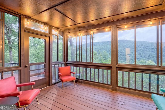 520 Grizzly Ridge Road, Lakemont, GA 30552