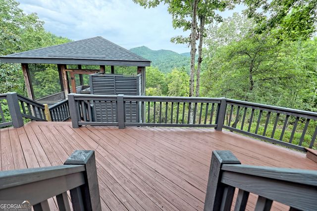 520 Grizzly Ridge Road, Lakemont, GA 30552