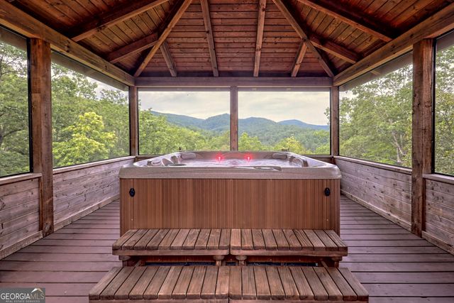 520 Grizzly Ridge Road, Lakemont, GA 30552