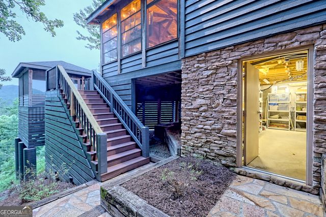 520 Grizzly Ridge Road, Lakemont, GA 30552