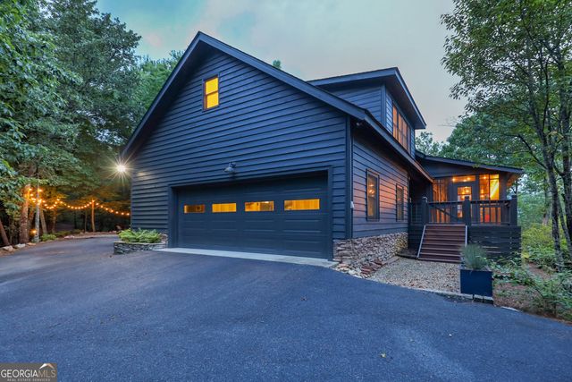 520 Grizzly Ridge Road, Lakemont, GA 30552