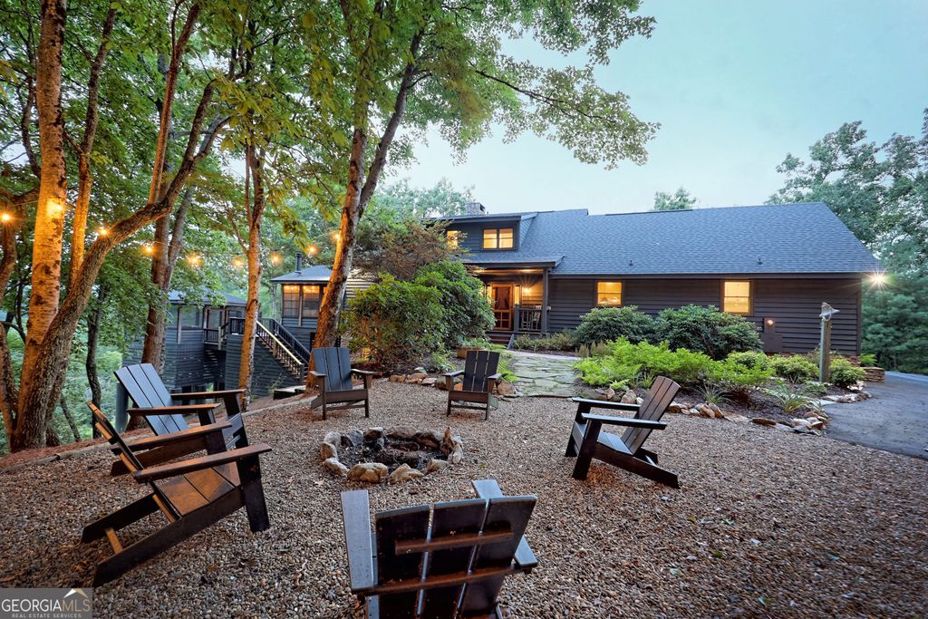 520 Grizzly Ridge Road, Lakemont, GA 30552