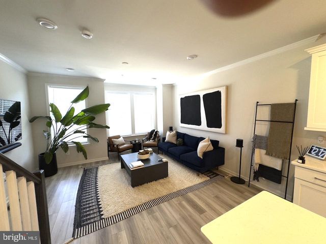 10305 VISTA SOLA WAY, Lanham, MD 20706