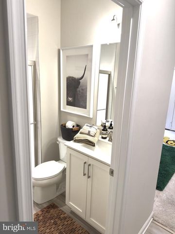 10305 VISTA SOLA WAY, Lanham, MD 20706