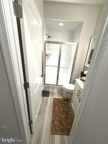 10305 VISTA SOLA WAY, Lanham, MD 20706
