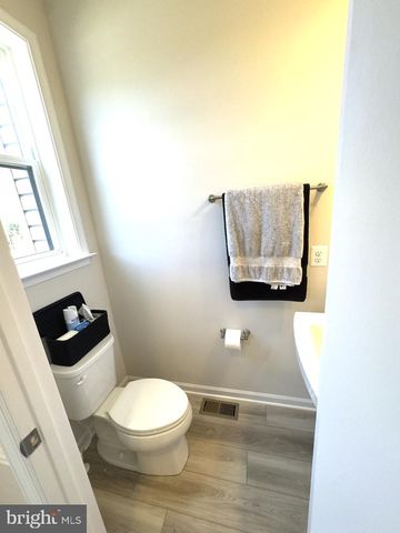 10305 VISTA SOLA WAY, Lanham, MD 20706