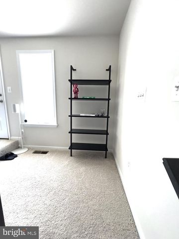 10305 VISTA SOLA WAY, Lanham, MD 20706