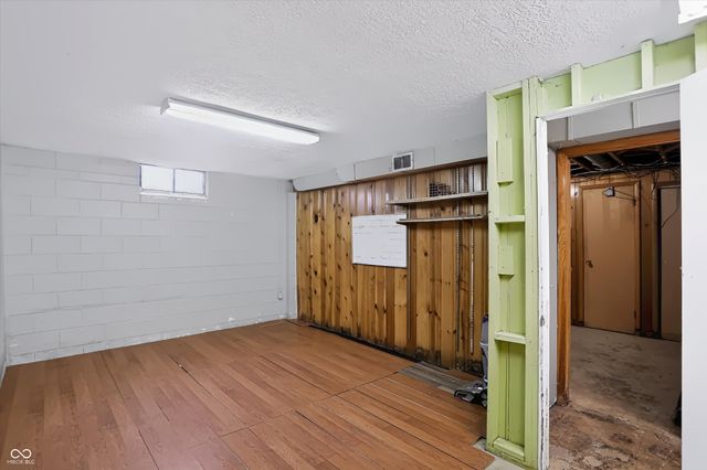 2255 Hanover Drive, Indianapolis, IN 46227