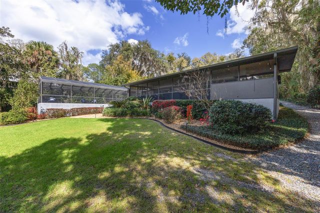 715 SEMINOLE RIDGE ROAD 1, Melrose, FL 32666