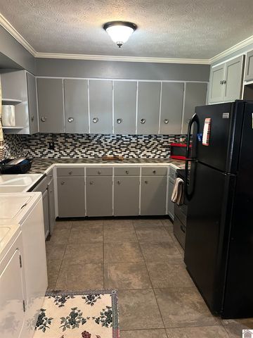 150 N Concord Ave., Paducah, KY 42001