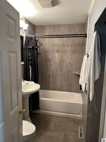 150 N Concord Ave., Paducah, KY 42001