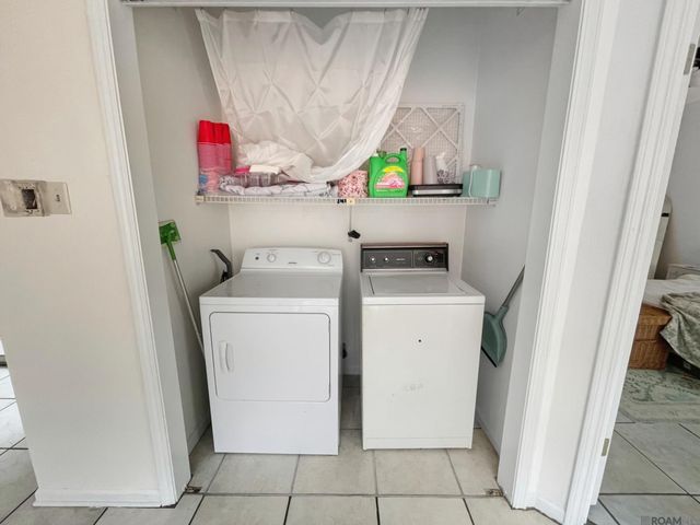 301 Meadow Bend Dr, Baton Rouge, LA 70820