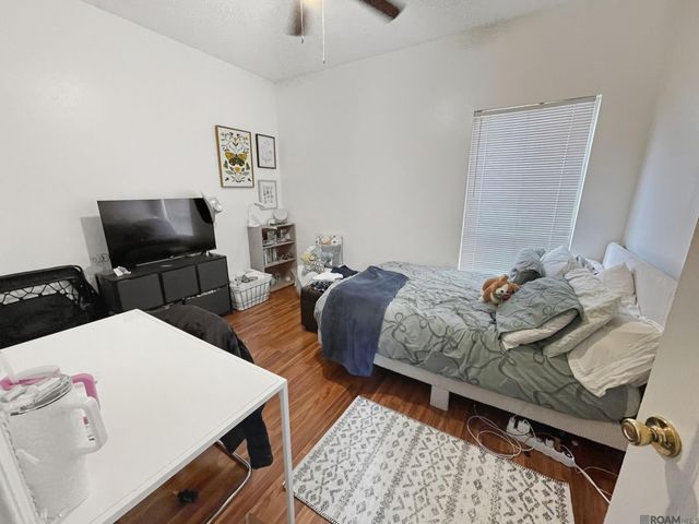 301 Meadow Bend Dr, Baton Rouge, LA 70820