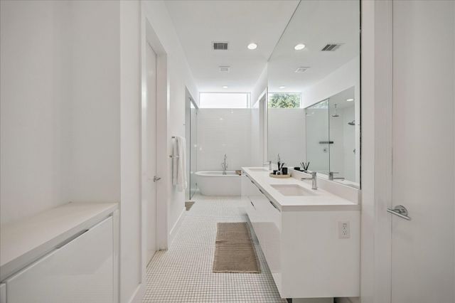 5215 Jason Street, Houston, TX 77096