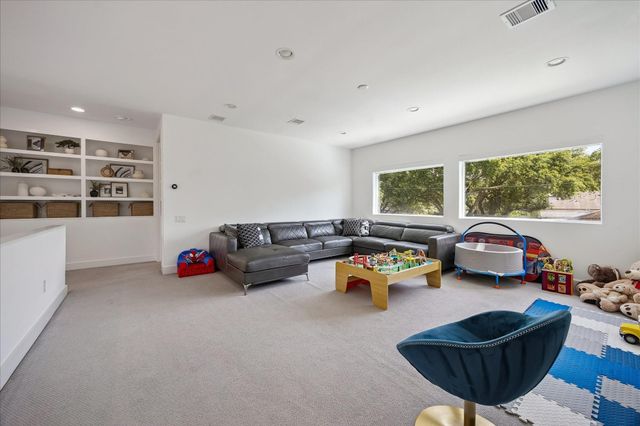 5215 Jason Street, Houston, TX 77096