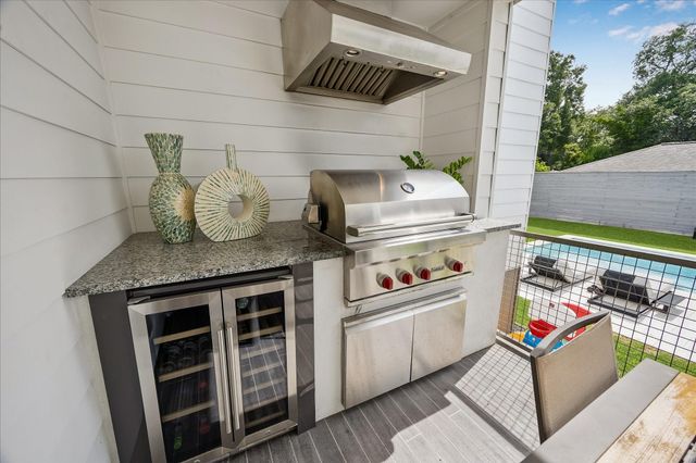 5215 Jason Street, Houston, TX 77096
