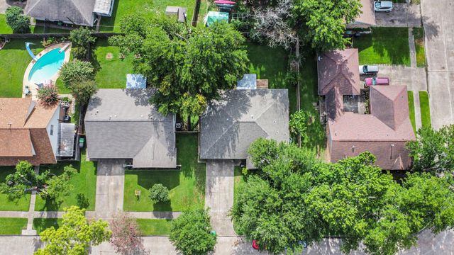 2718 Lazy Spring Drive, Houston, TX 77080