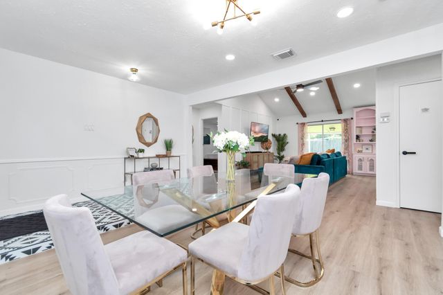 2718 Lazy Spring Drive, Houston, TX 77080