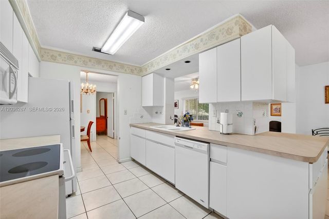 7201 NW 93rd Ave, Tamarac, FL 33321