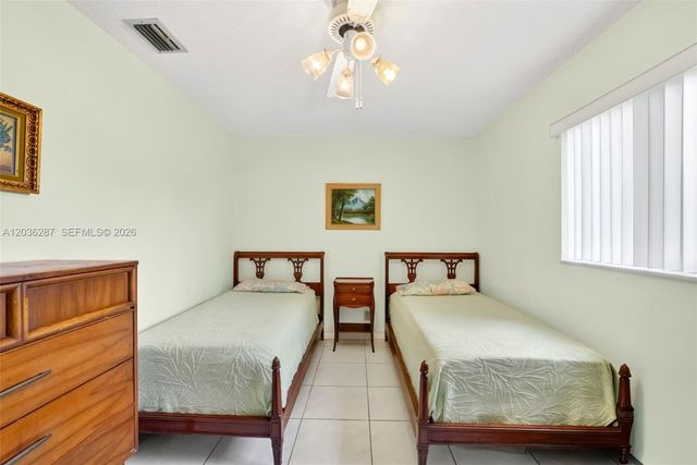 7201 NW 93rd Ave, Tamarac, FL 33321