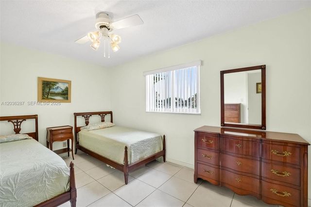 7201 NW 93rd Ave, Tamarac, FL 33321