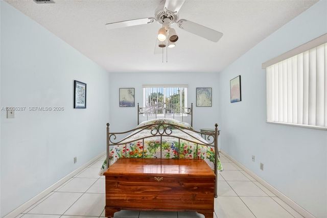 7201 NW 93rd Ave, Tamarac, FL 33321
