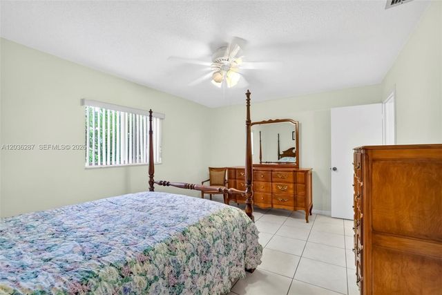 7201 NW 93rd Ave, Tamarac, FL 33321