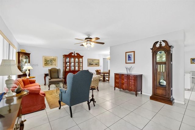 7201 NW 93rd Ave, Tamarac, FL 33321