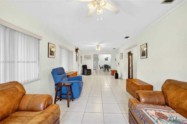 7201 NW 93rd Ave, Tamarac, FL 33321