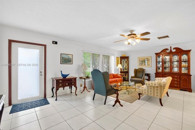7201 NW 93rd Ave, Tamarac, FL 33321