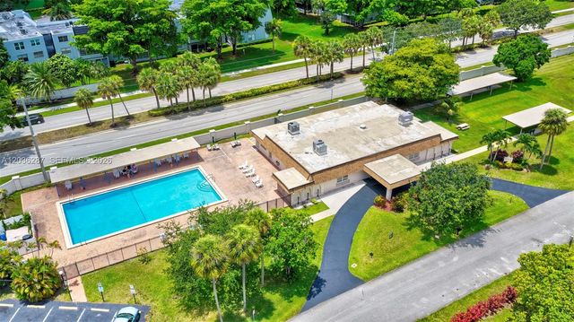 7201 NW 93rd Ave, Tamarac, FL 33321