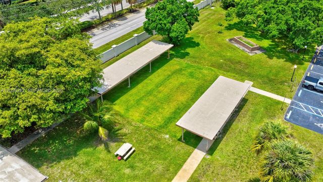 7201 NW 93rd Ave, Tamarac, FL 33321