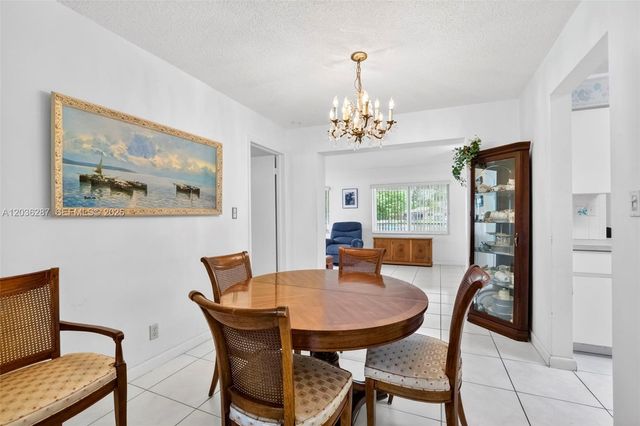 7201 NW 93rd Ave, Tamarac, FL 33321
