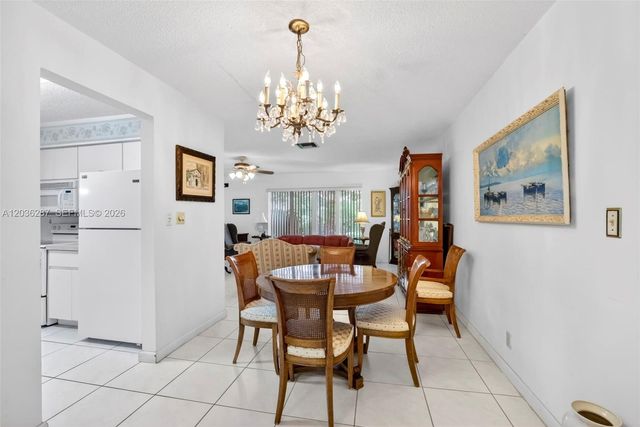 7201 NW 93rd Ave, Tamarac, FL 33321