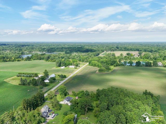 5353 School Road, Whiteford Twp, MI 49270