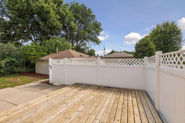 5340 46th Avenue N, Robbinsdale, MN 55422