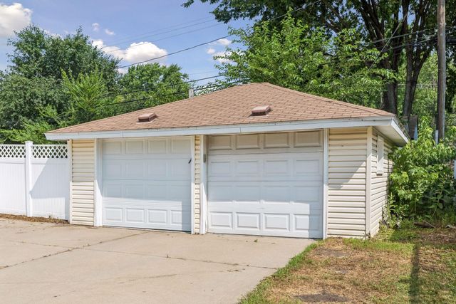 5340 46th Avenue N, Robbinsdale, MN 55422