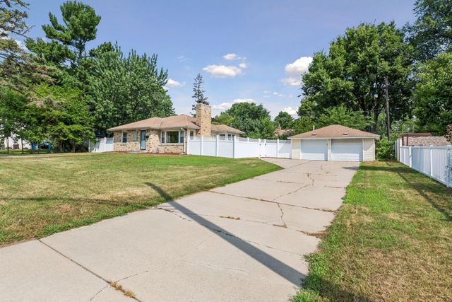5340 46th Avenue N, Robbinsdale, MN 55422